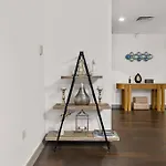 First Class 2Br In Difc Walk To Ritz, Gate Ave, Metro Pool, Gym, Parking