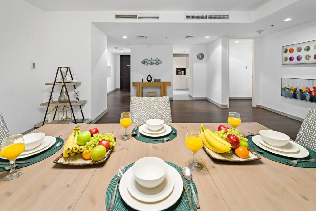 Apartment First Class 2br In Difc Walk To Ritz, Gate Ave, Metro Pool, Gym, Parking