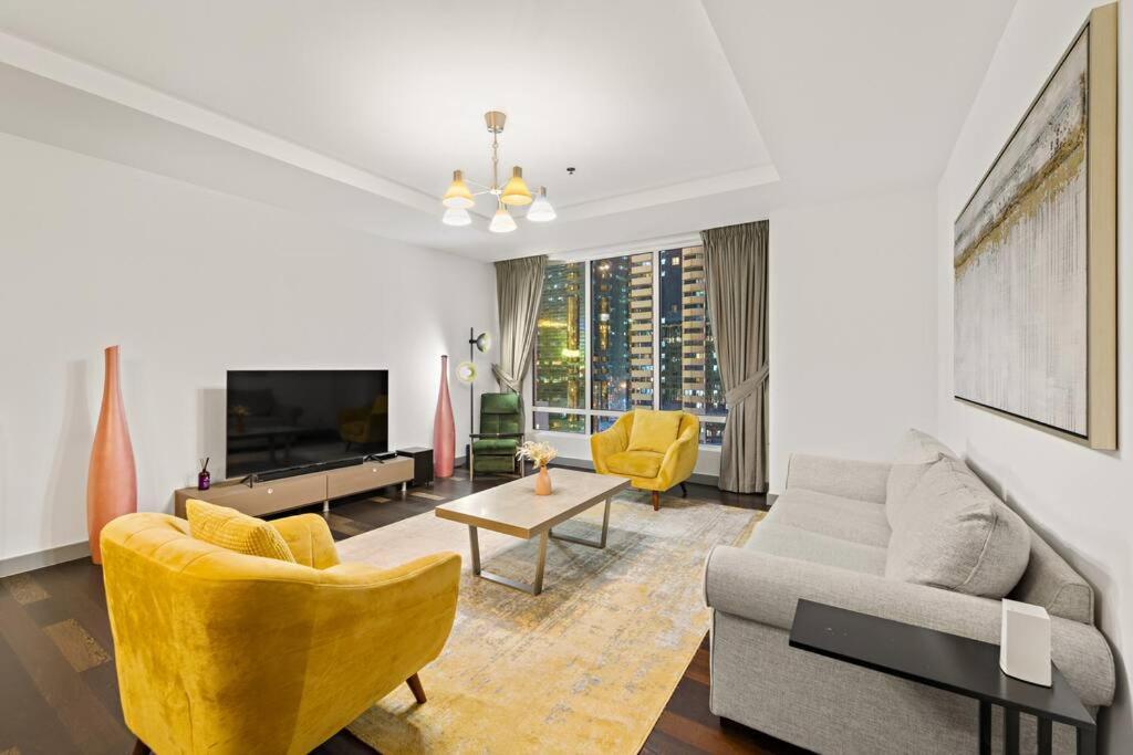Apartment First Class 2br In Difc Walk To Ritz, Gate Ave, Metro Pool, Gym, Parking *
